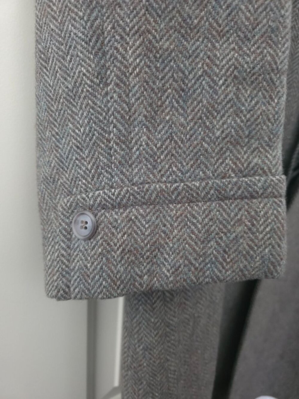 Vintage Sony Studios Wardrobe x STANLEY Gray Herringbone Wool Overcoat Sz 40 - Picture 5 of 11